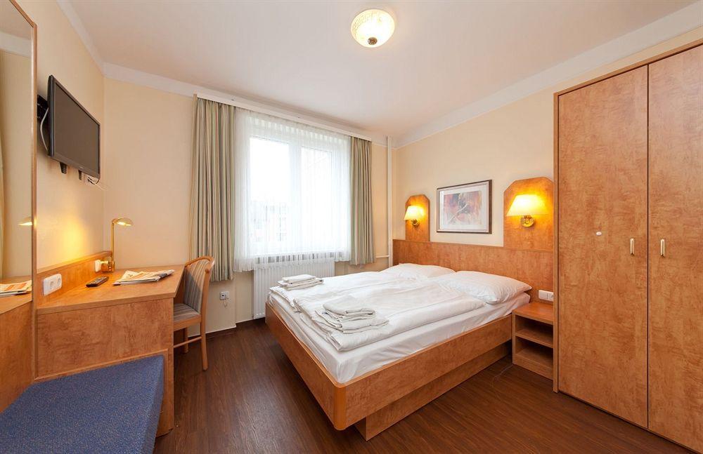 Hotel Wikinger Hof Hamburg Exterior foto